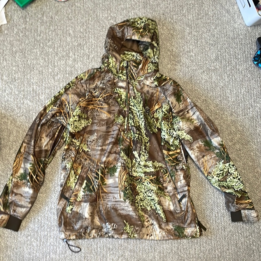 Rutwear 1/4zip hoodie XL.Detachable hood.Magnetic closure front pouch. Like new